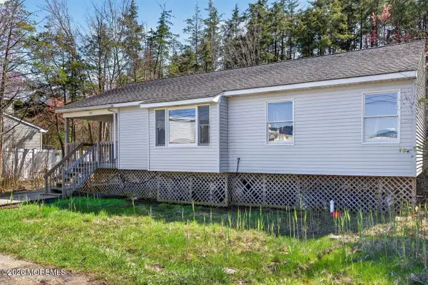 127 Lakeside Drive, Forked River, NJ 08731