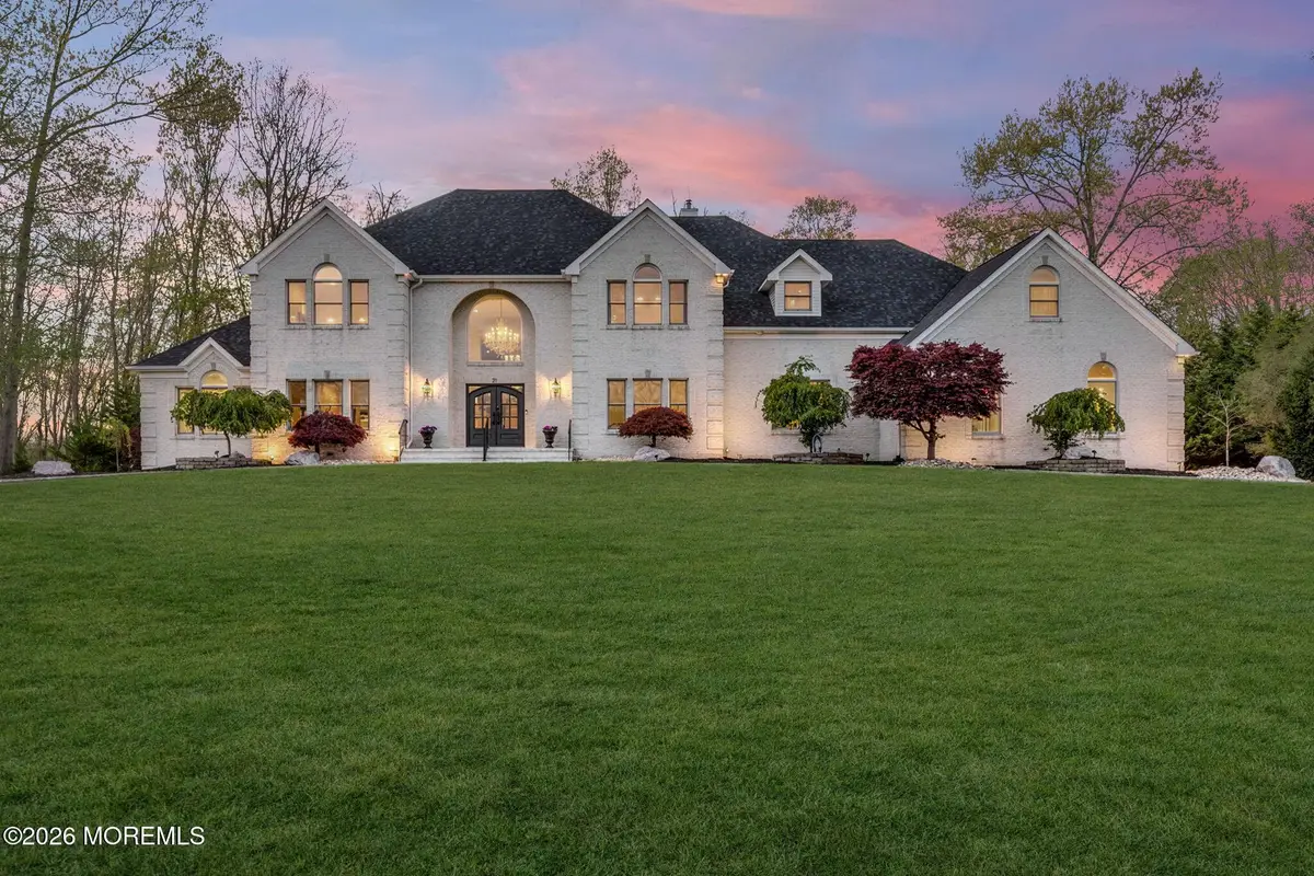 21 Appaloosa Drive, Manalapan, NJ 07726 - #1