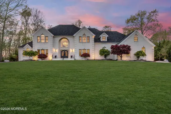 21 Appaloosa Drive, Manalapan, NJ 07726