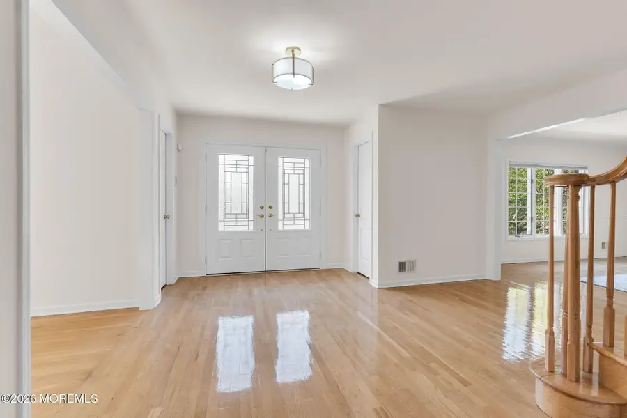 7 Shira Lane, Manalapan, NJ 07726 - #3