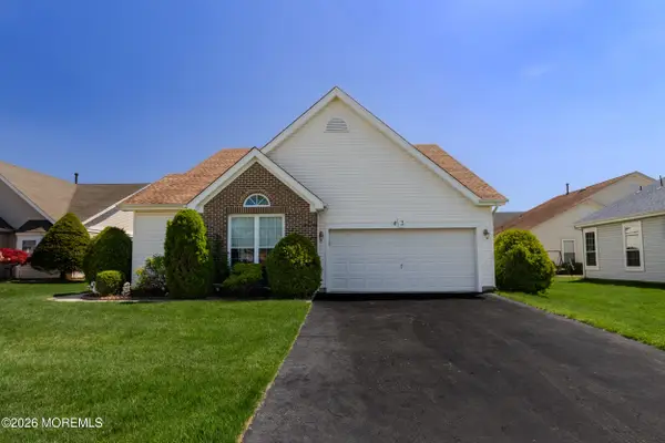 3 Starfish Court, Bayville, NJ 08721