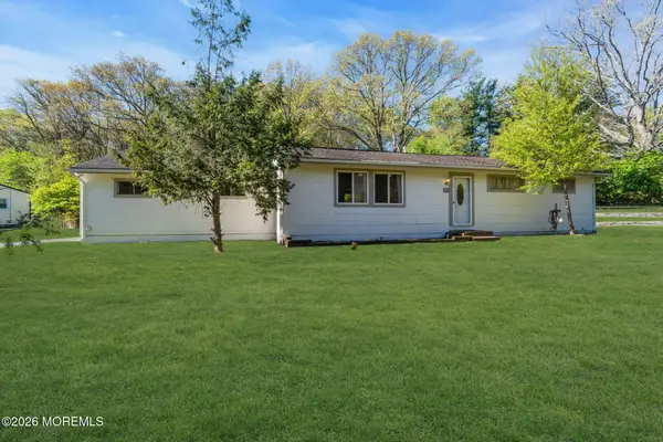 43 Redwood Place, Jackson, NJ 08527