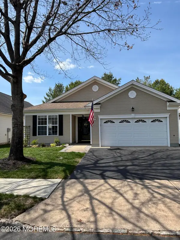 74 Huntington Drive, Jackson, NJ 08527