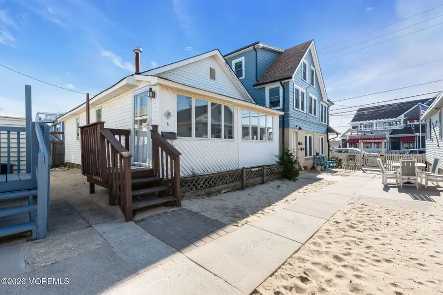 4 Brunswick Place, Point Pleasant Beach, NJ 08742 - #2