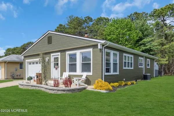 17 Cabrillo Boulevard, Toms River, NJ 08757