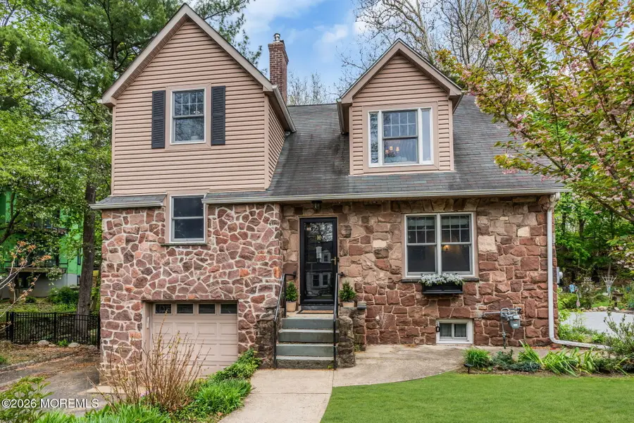 10 Passaic Avenue, Roseland, NJ 07068 - #2