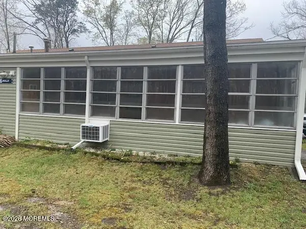 6a Holly Street, Toms River, NJ 08757