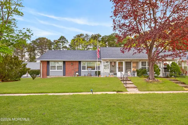 569A Sheffield Court, Lakewood, NJ 08701