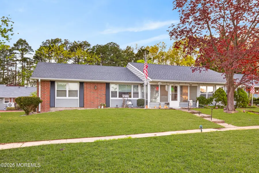 569A Sheffield Court, Lakewood, NJ 08701 - #2