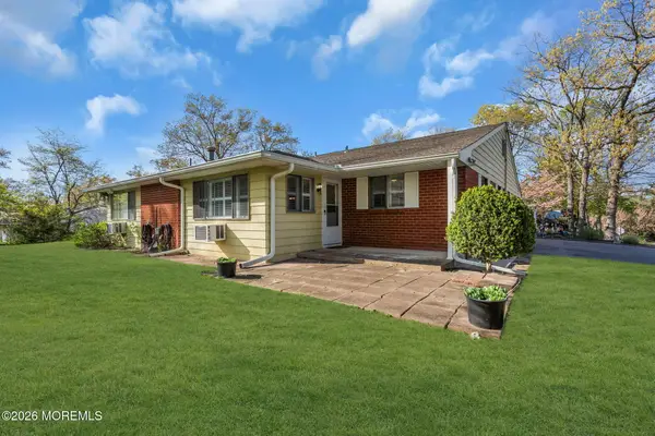 8 C Blue Jay Street, Manchester, NJ 08759