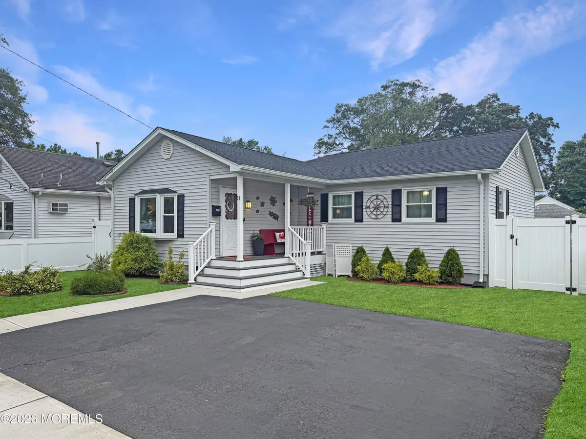 31 Briarwood Avenue, Keansburg, NJ 07734 - #1