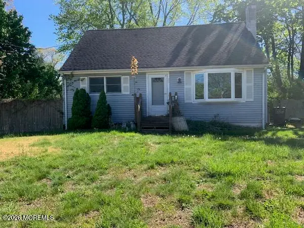 25 Winding River Drive, Toms River, NJ 08755