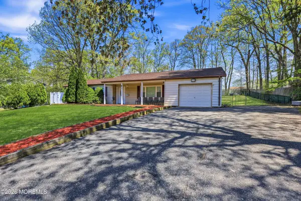 41 Marginal Road, Jackson, NJ 08527