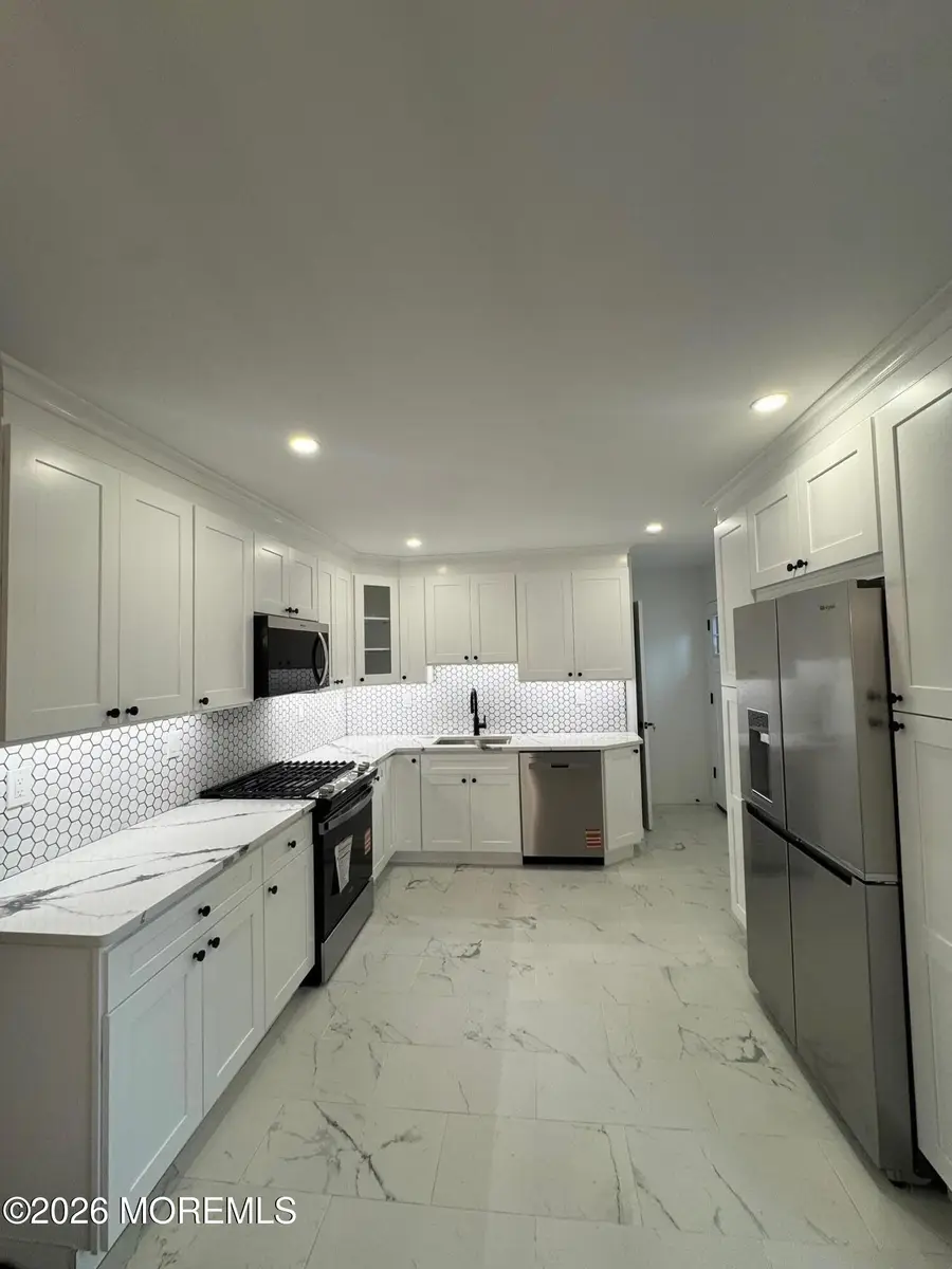 20 Oak Hill Drive, Toms River, NJ 08753 - #2