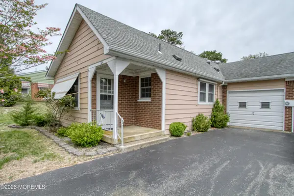 12 Moccasin Drive #B, Whiting, NJ 08759