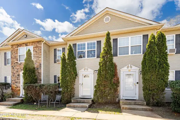 90 Aspen Court, Lakewood, NJ 08701