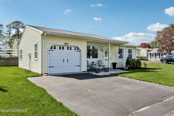 23 Chelsea Drive #70, Whiting, NJ 08759