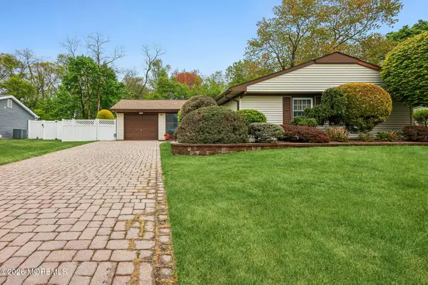 6 Wister Place, Matawan, NJ 07747