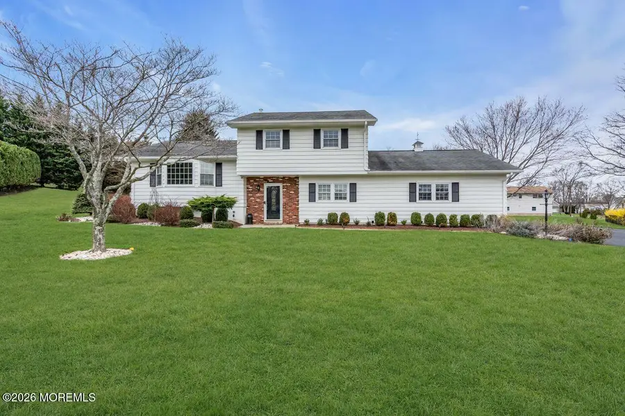 5 Travis Court, Monroe, NJ 08831 - #2