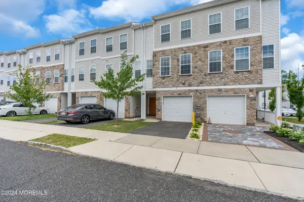 16 Paulina Place, Franklin Twp, NJ 08873