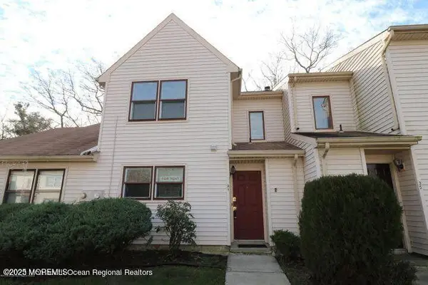 31 Pin Oak Lane, Little Egg Harbor, NJ 08087