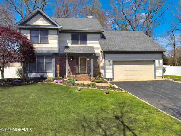 27 Oakland Road, Parlin, NJ 08859