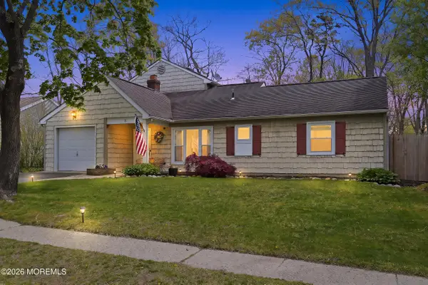 5 Chestnut Way Circle, Barnegat, NJ 08005