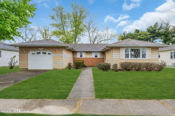 25 Tivoli Street, Toms River, NJ 08757