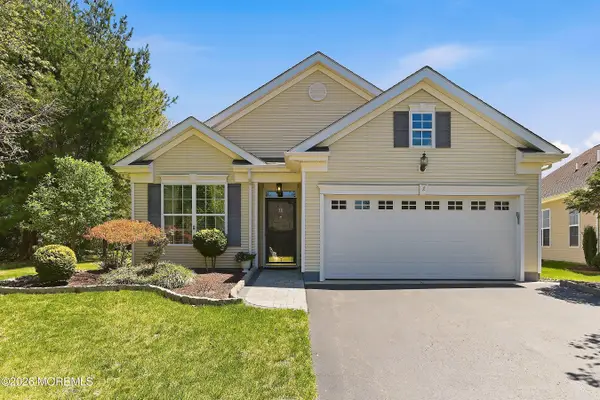 38 Banstead Way, Jackson, NJ 08527