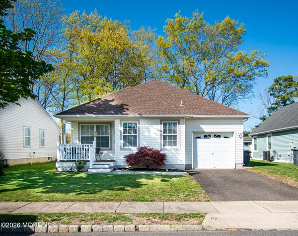 2382 Mount Hood Lane, Toms River, NJ 08753