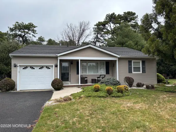 30 Whitmore Drive, Toms River, NJ 08757