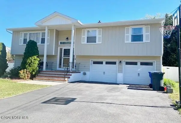 689 Hill Road, Toms River, NJ 08753 - #1
