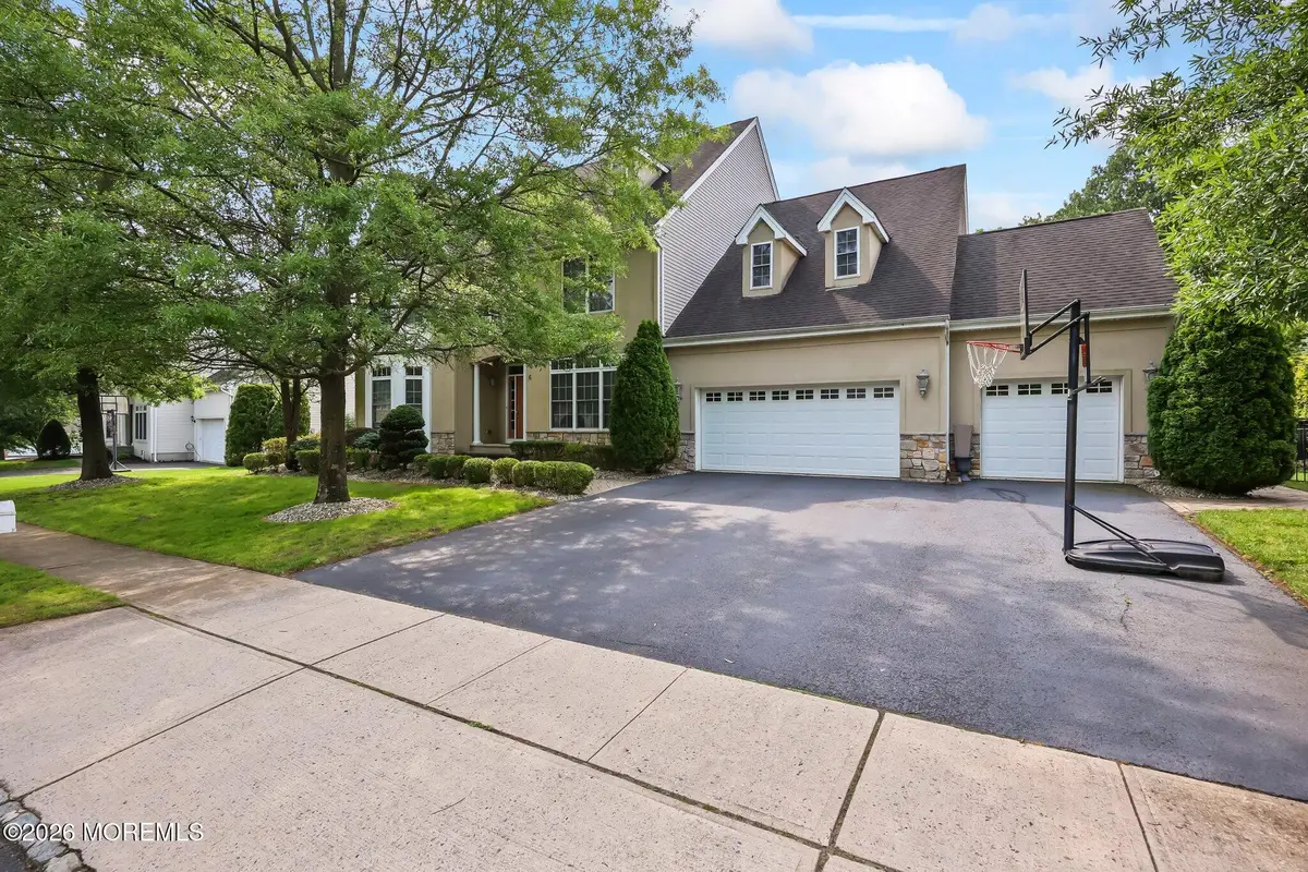6 Huggins Lane, Manalapan, NJ 07726 - #1