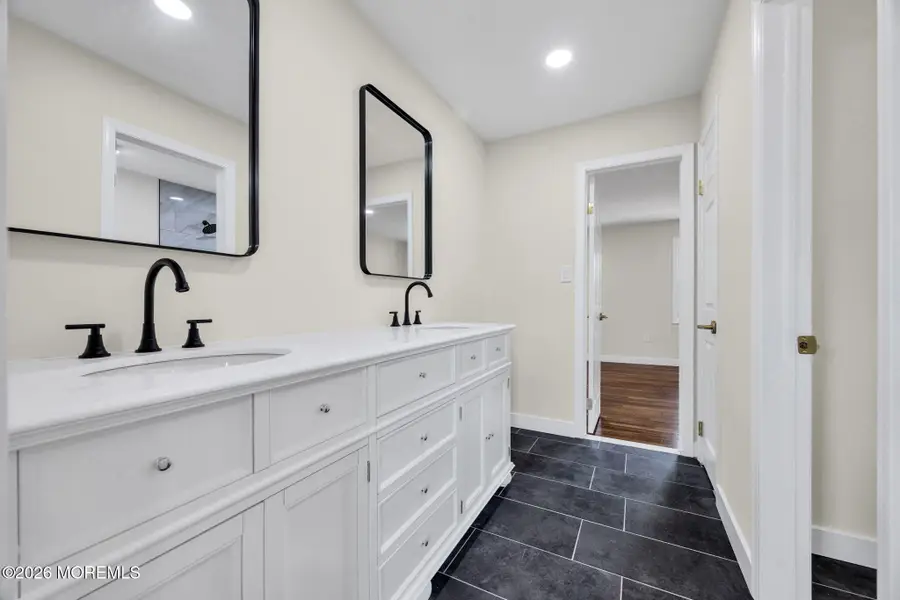 28 Kingsley Way, Freehold, NJ 07728 - #3