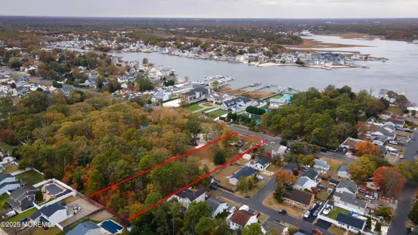 219 Kettle Creek Road, Toms River, NJ 08753