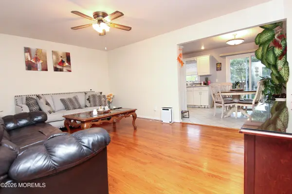 815 Shadylawn Way, Keyport, NJ 07735