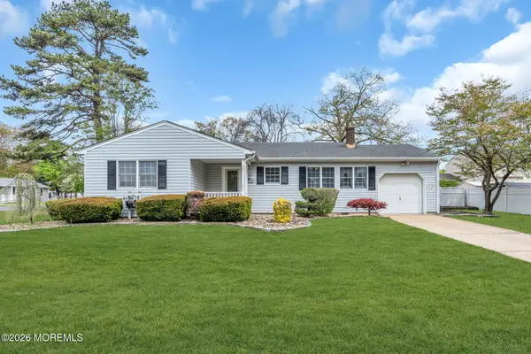 801 Broadway Boulevard, Toms River, NJ 08757