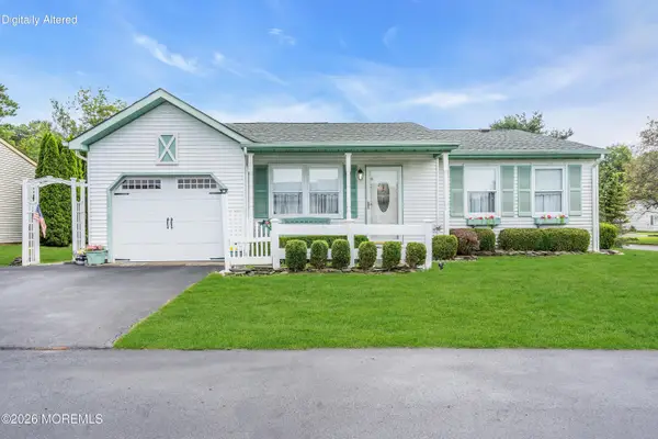 74 Chelsea Drive, Whiting, NJ 08759