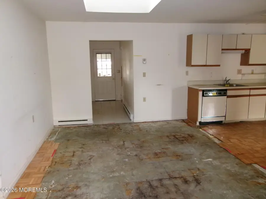 6 Harrow Place, Manchester, NJ 08759 - #3