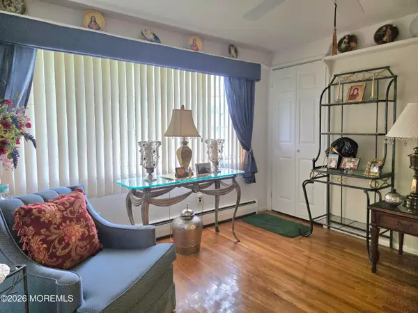 5 West Lake Drive #A, Manchester, NJ 08759