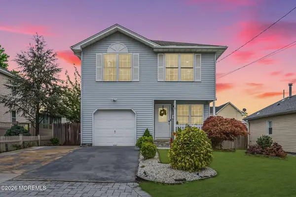 6 Ives Court, Monroe, NJ 08831