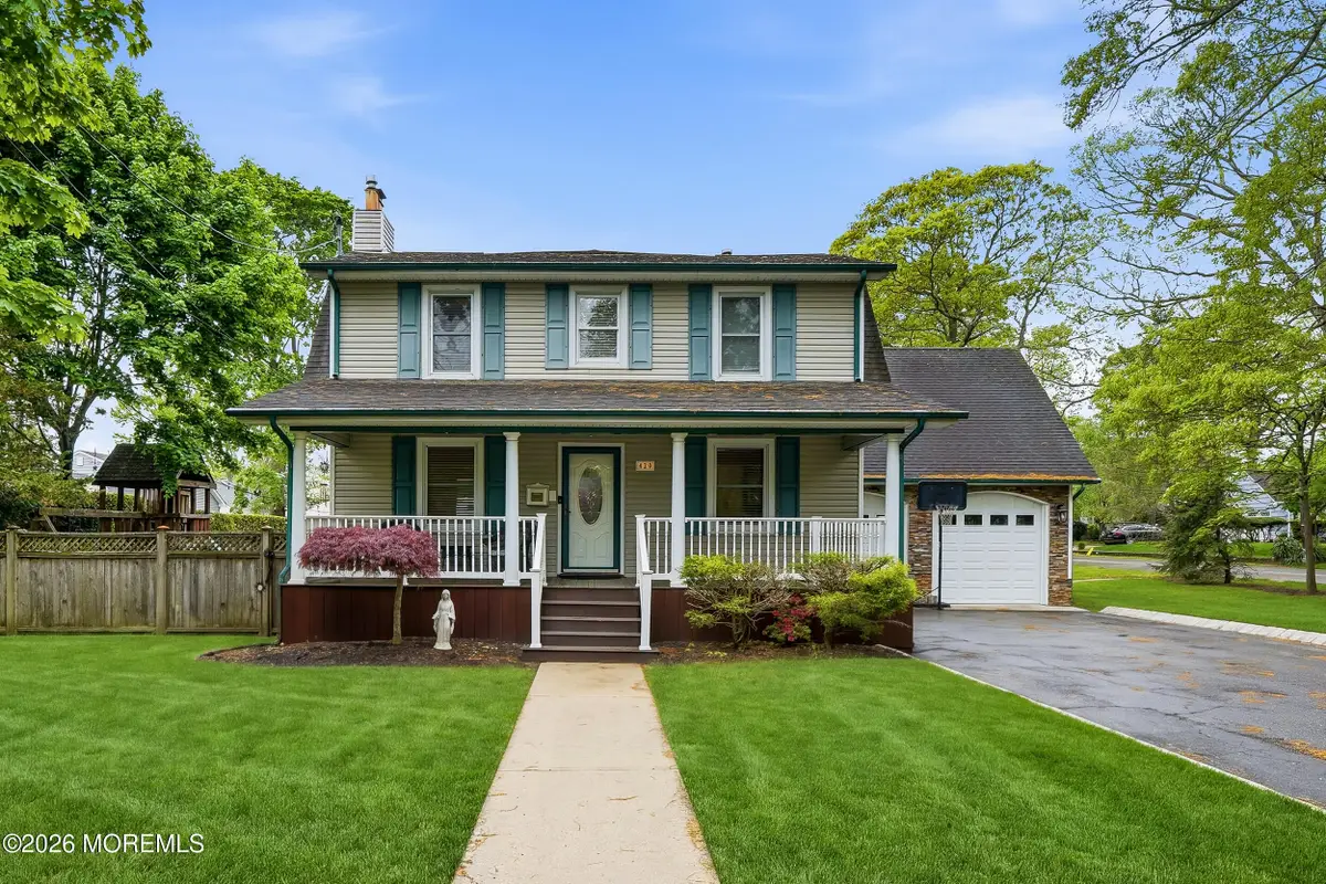 420 Wells Avenue, Oakhurst, NJ 07755 - #1