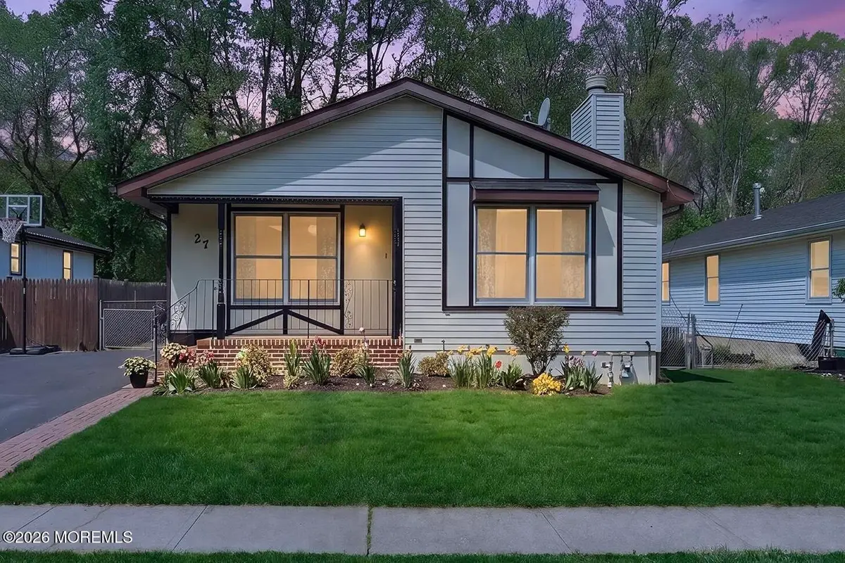 27 Brookview Lane, Manalapan, NJ 07726 - #1