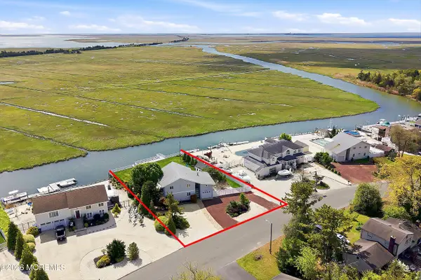 172 Country Club Boulevard, Little Egg Harbor, NJ 08087