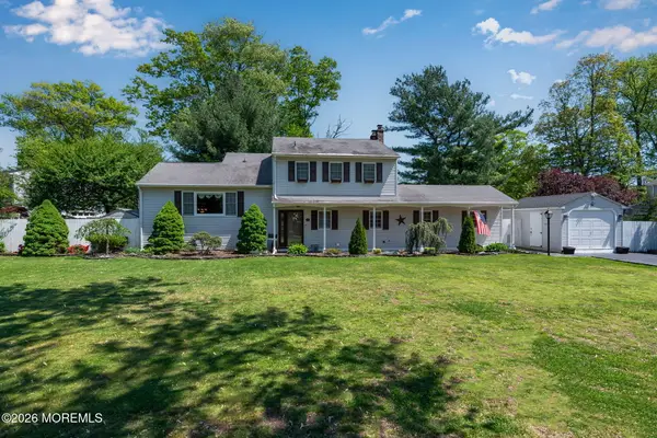31 Bayberry Lane, Middletown, NJ 07748