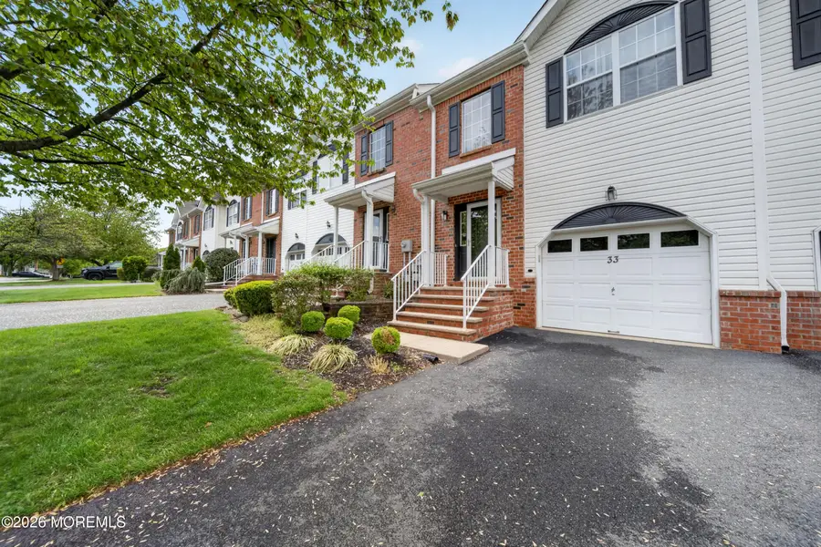 33 Heron Court, Manalapan, NJ 07726 - #2
