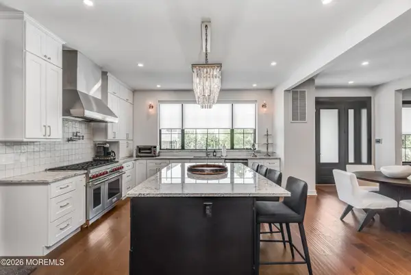 3 Blue Marl Lane, Marlboro, NJ 07746