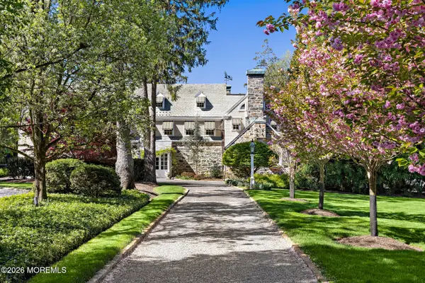 52 Buena Vista Avenue, Rumson, NJ 07760