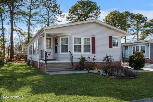 114 Briarwood Court, Whiting, NJ 08759