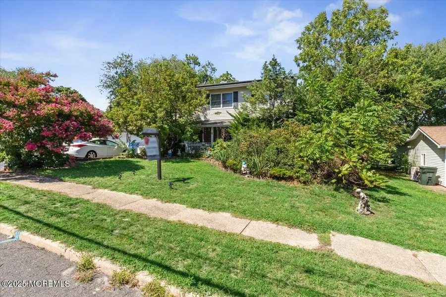 8 Hawaii Road, Jackson, NJ 08527 - #3